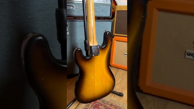 1957 Fender Precision Bass, 2-Tone Sunburst смотреть онлайн