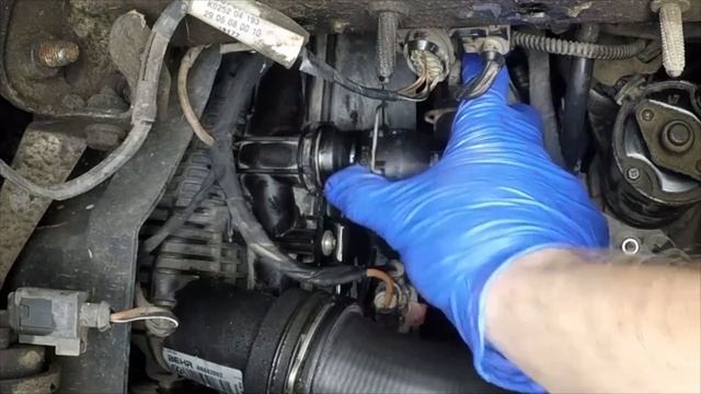 How to Service the cooling system on the Volkswagen Passat 2005 to 2010 смотреть онлайн