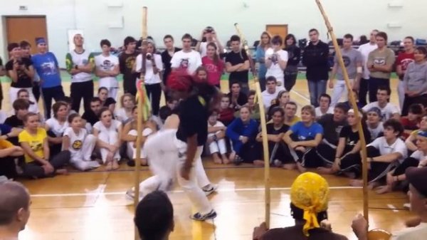 Gafanhoto REAL Capoeira & Tico CDO Capoeira para tudos 2011