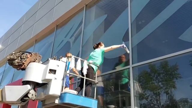 Мойка фасада клининговой компанией "Марафет" в Барнауле смотреть онлайн