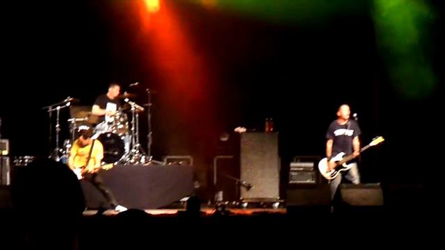 CJ RAMONE live - I Wanna Be Sedated - Festival Alentejo - Portugal смотреть онлайн
