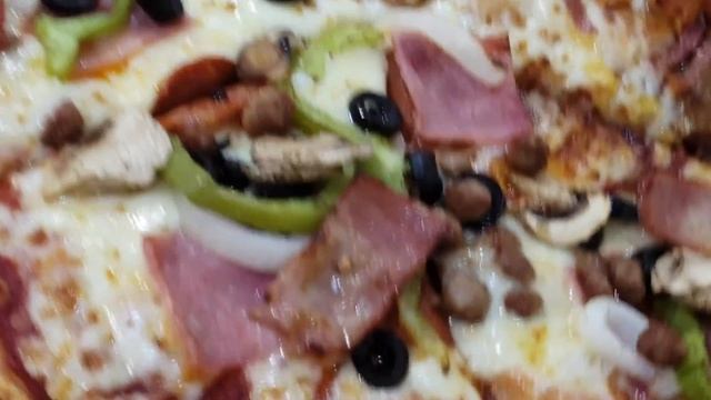 ABUSANDO DEL BUFFET LIBRE DE DOMINOS PIZZA смотреть онлайн