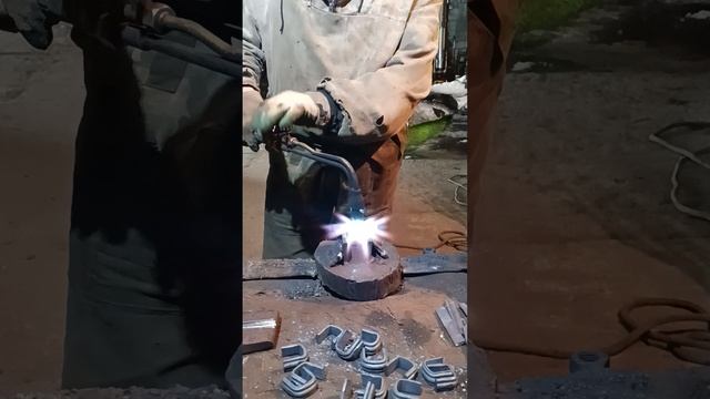 изготовления кованых хомутов смотреть онлайн