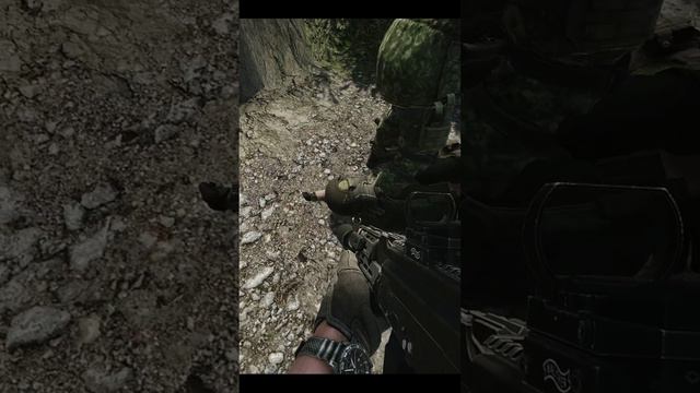 Escape From Tarkov - Растреляли тимейта...я рэмбо]#shorts смотреть онлайн