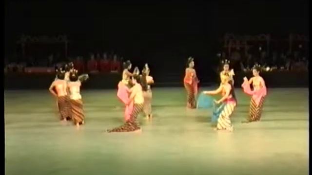 A Slice of the Ramayana Dance at Prambanan, Java смотреть онлайн