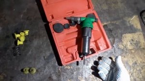 Инструмент для притирки клапанов пневматический.