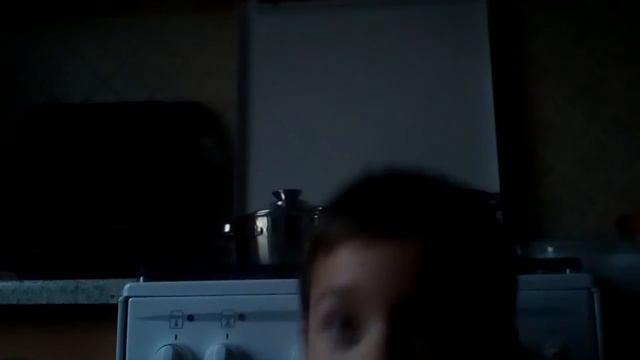 Делаб музыку из предметов и разбиваю телефон смотреть онлайн