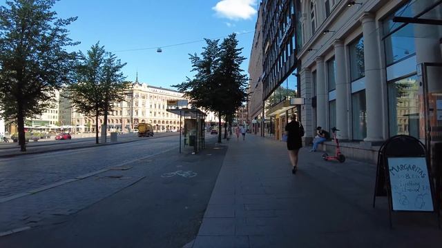 Hot Summer Evening Walk in Helsinki City Center - Mannerheimintie (16 July 2021) смотреть онлайн