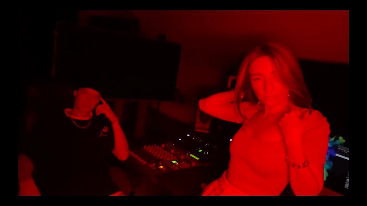 Lil Kate & Кравц — Мне кажется (mood video) смотреть онлайн