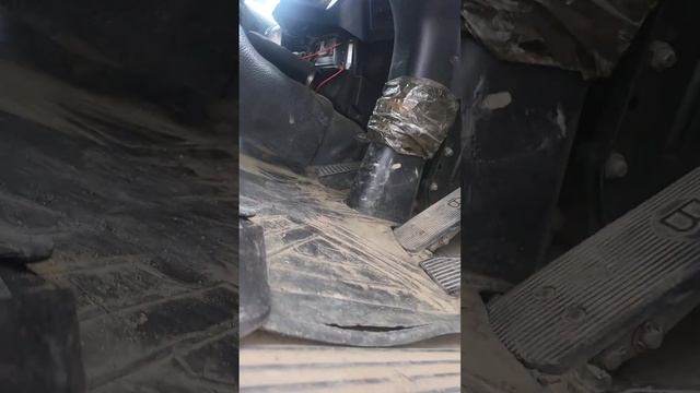 Выезд,Менделеева.NISSAN DIESEL, замена сцепления и насоса подкачки смотреть онлайн