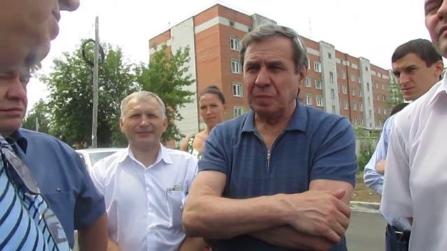 Губернатор проверил ремонт дороги у школы в Бердске смотреть онлайн