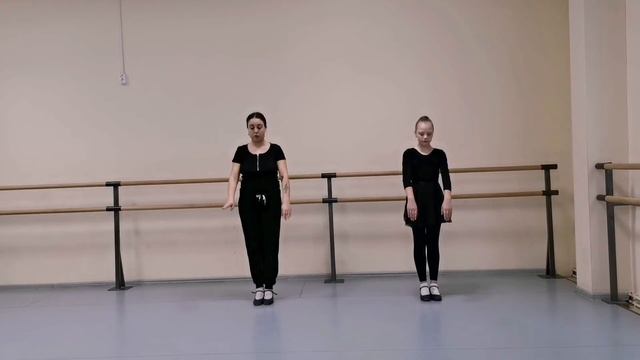 Экзерсис у станка в народно-сценическом танце. Принципы сочинения комбинации. смотреть онлайн
