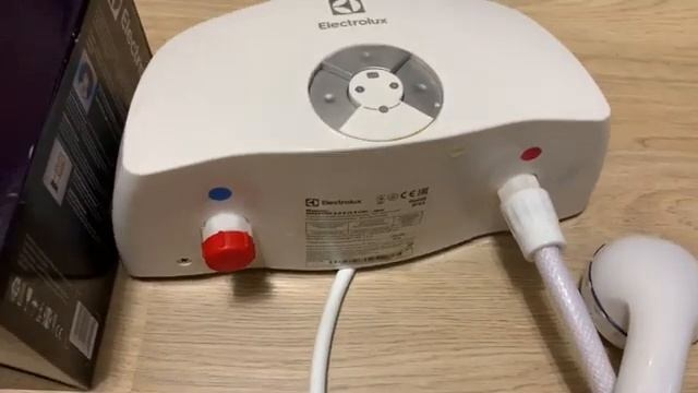 Проточный электрический водонагреватель Electrolux Smartfix 2.0 Обзор-отзыв смотреть онлайн
