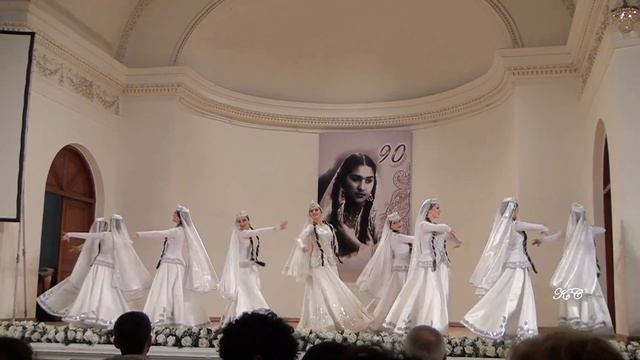 "Ağ çiçəyim" rəqsi. смотреть онлайн