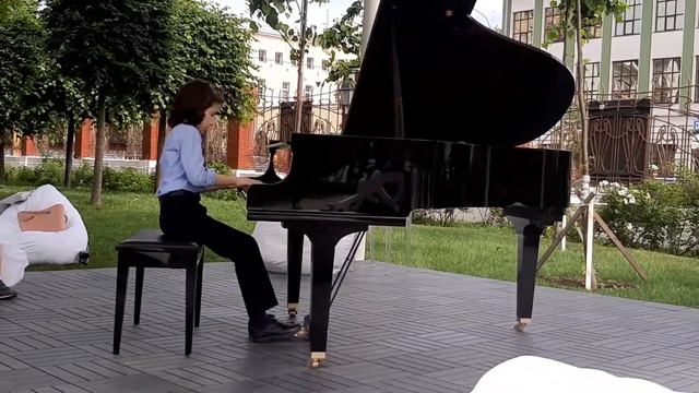 П. Чайковский В деревне из цикла "12 пьес средней трудности для фортепиано" ор 40 №7 смотреть онлайн