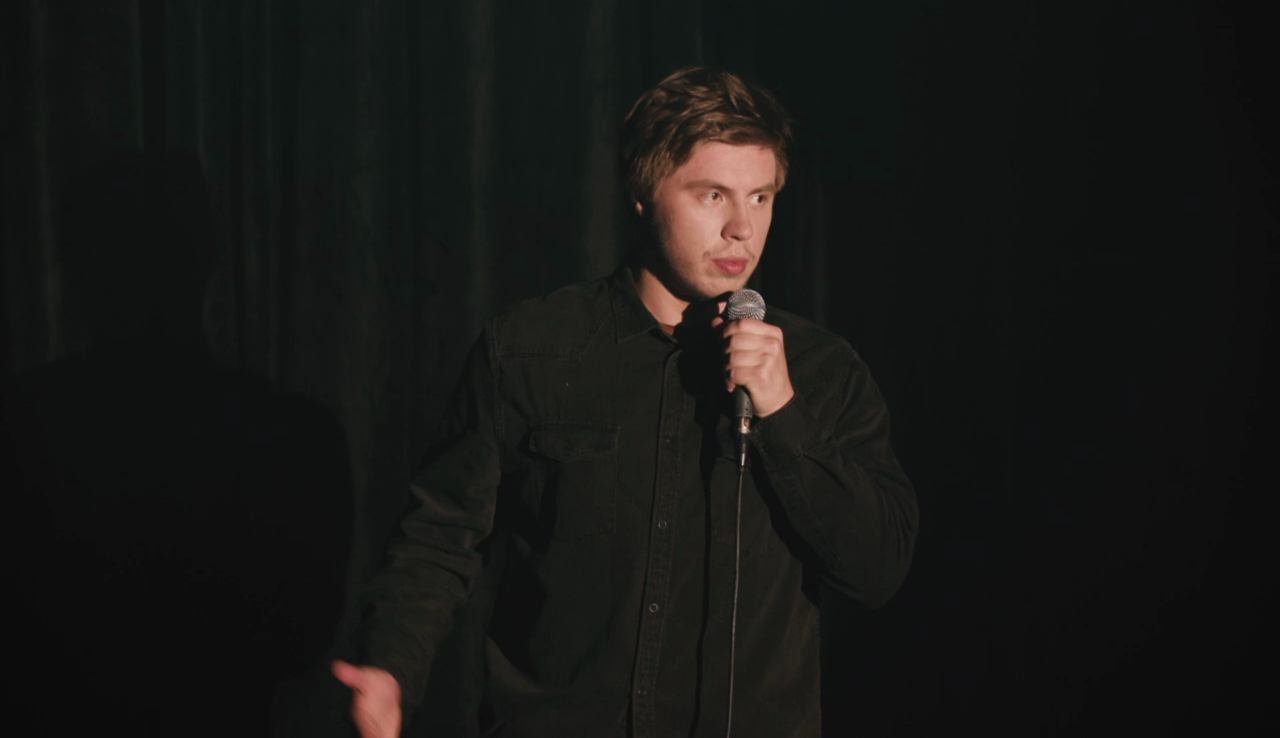 22 КОМИКА: Ваня Ильин - О футбольном матче, чупа-чупсе, статуях и очереди смотреть онлайн