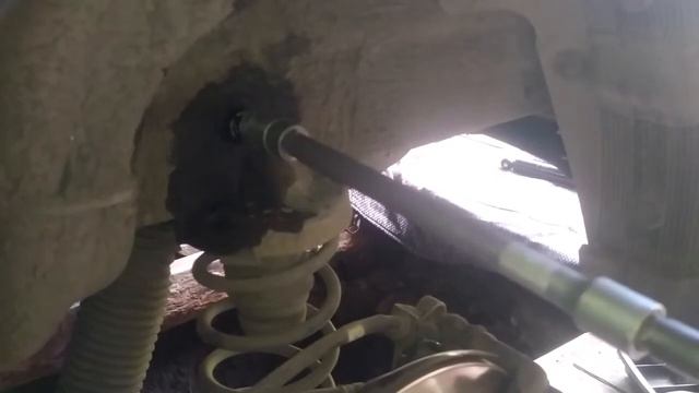 Замена задних амортизаторов Хёндай Солярис смотреть онлайн