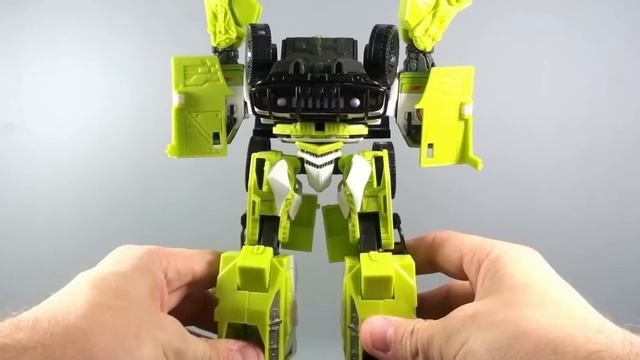 Video Review of the Transformers 3 Dark of the Moon (DOTM) Voyager Class; Autobot Ratchet смотреть онлайн