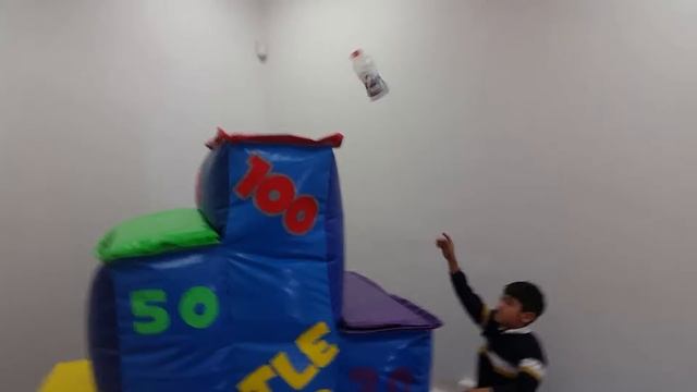 Product testing new Bottle Flip Challenge game by Superior Inflatables #1 смотреть онлайн