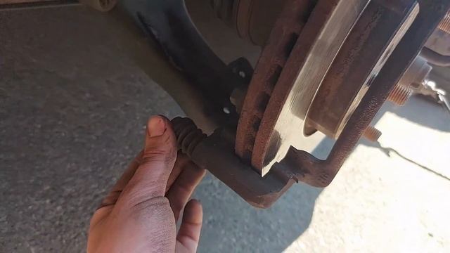 ЗАМЕНА ПЕРЕДНИХ ТОРМОЗНЫХ КОЛОДОК Hyundai Elantra смотреть онлайн