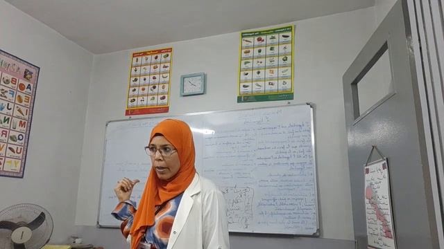 Hyperbole смотреть онлайн