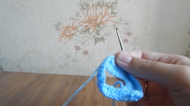 Одежда для кукол крючком. Свитер. смотреть онлайн