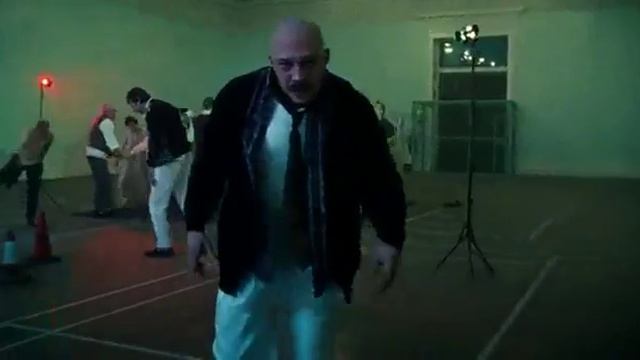 Бронсон Bronson, 2008   Дискотека в психушке