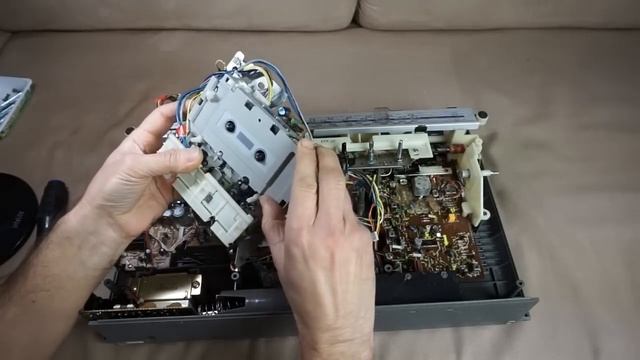 Тех. уголок Винтика и Шпунтика. Sharp GF-8989H внутри смотреть онлайн