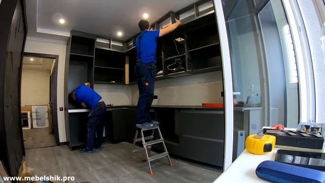 От сборки до монтажа / Как устанавливается кухня / #2 смотреть онлайн
