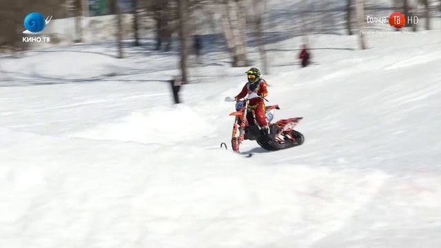 02.04.2018 Второй этап национального кубка России по сноубайку стартовал на Горном Воздухе смотреть онлайн