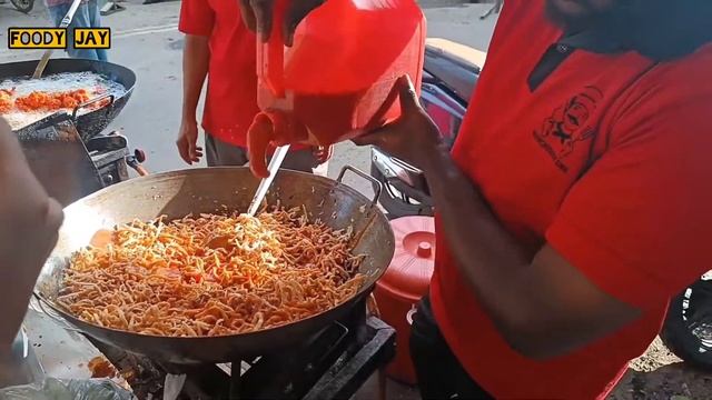 Mumbai Ke Manchurian King Ferrari की स्पीड से बिकने वाले Fried Manchurian Bhel|Indian Street food смотреть онлайн