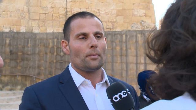 Abela jgħid biss li "Rosianne Cutajar diġà ħallset prezz qares" смотреть онлайн