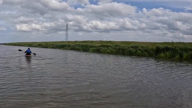 Paddle Boarding - Kayaking - on Steeping River- Wainfleet All Saints near Skegness. смотреть онлайн