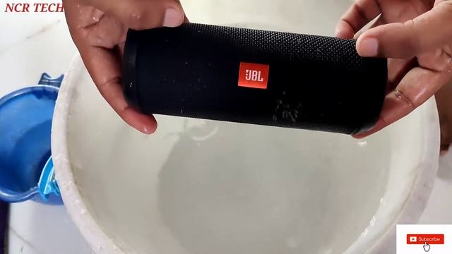 JBL FLIP 3 - Extreme Splash and Under Water test in Hindi - NCR TECH смотреть онлайн