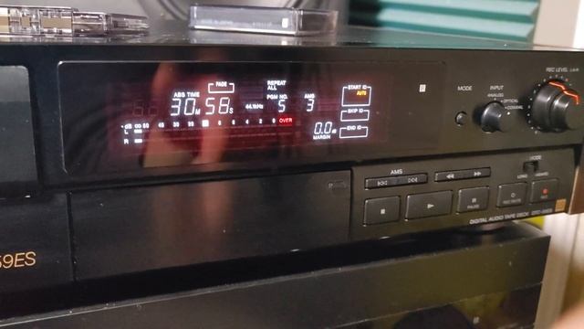 SONY DTC-59ES short review - Digital Audio Tape (D.A.T.) recorder смотреть онлайн