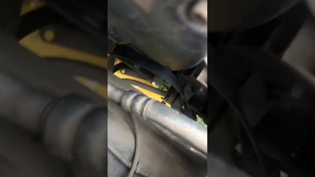 Замена ремня генератора Лада гранта FL с кондиционером, без натяжителя смотреть онлайн