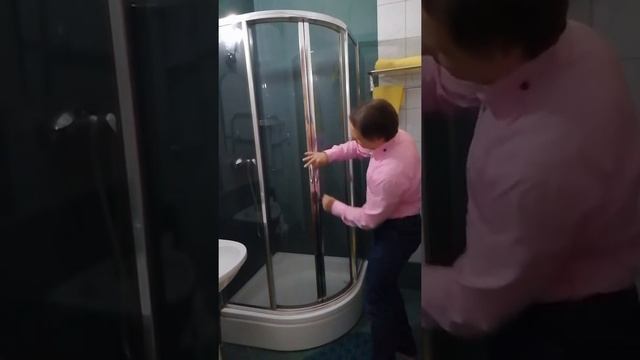 Дешёвый душевой угол. смотреть онлайн