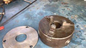 тиски из токарного патрона(неудачная версия)