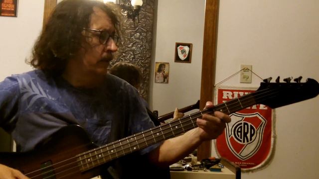 BAJO EPIPHONE THUNDERBIRD - ALEX VILAS смотреть онлайн