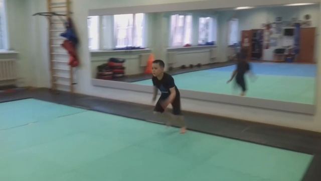 Сальто с рондата и колесо без рук 18.06.2018г. Уфа. смотреть онлайн