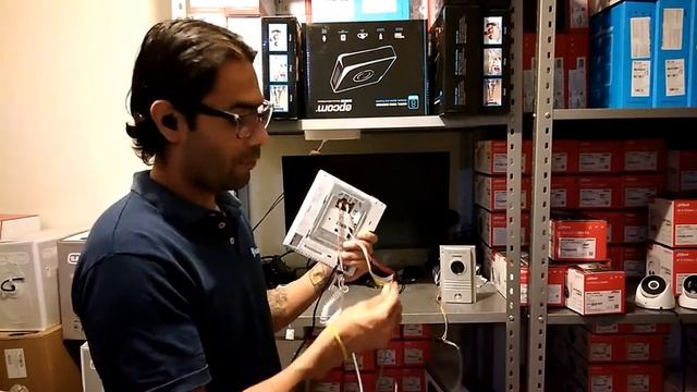Como conectar una cámara de 1mpx a un videoportero COMMAX смотреть онлайн