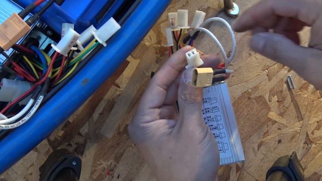 Install a 48V controller & 48V battery on a Razor E300 (24V) Electric scooter смотреть онлайн