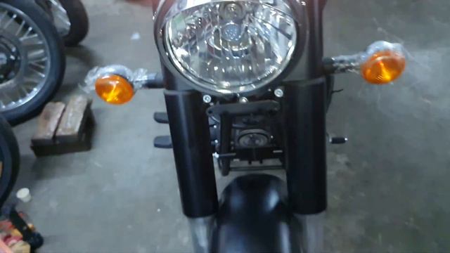 2023 BS7 E20 Ethanol Flex Fuel Royal Enfield Classic 350 Stealth Black Colour Full Walkaround Revie смотреть онлайн