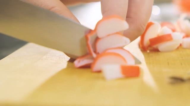 Рецепт пиццы с сосисками и крабовыми палочками - Брестский мясокомбинат смотреть онлайн