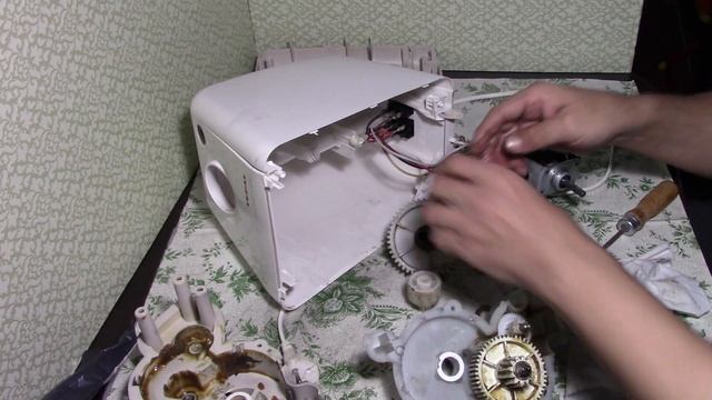 Ремонт электрической мясорубки Tefal 1500 смотреть онлайн