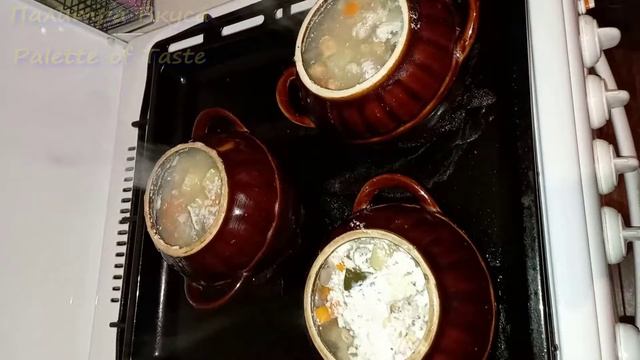 Свинина с картофелем и грибами в горшочке Pork with potatoes and mushrooms in a pot смотреть онлайн