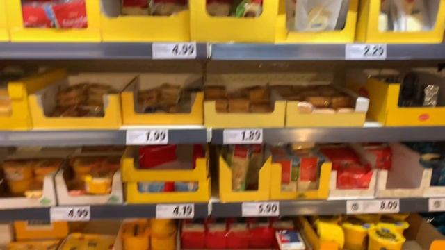 Сколько денег уходит на продукты? Обзор магазина Лидл в Финляндии. смотреть онлайн