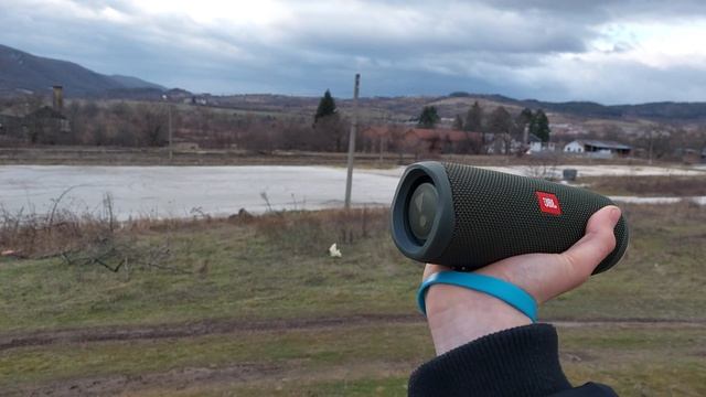JBL FLIP 5 BASS TEST смотреть онлайн