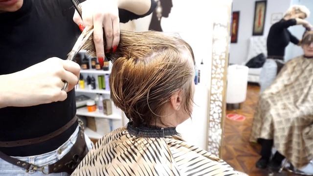 ANTI AGE HAIRCUT - 70 S SHORT BLONDE LAYERED BOB WITH BANGS смотреть онлайн