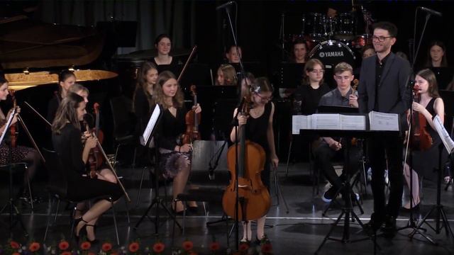 Koncert simfoničnega in godalnega orkestra glasbene šole 19. 5. 2022 смотреть онлайн